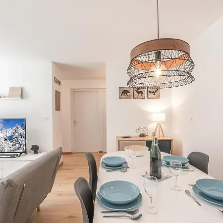 Avec Terrasse A Chamonix, Parking Et Wifi - Fr-1-343-230 Chamonix